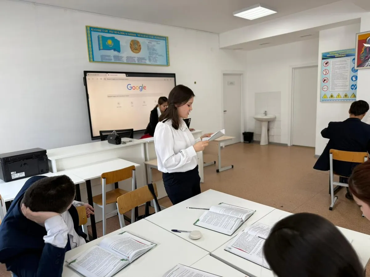 Болашақ педагогтің кәсіби шеберлігі: ашық сабақ тәжірибесі
