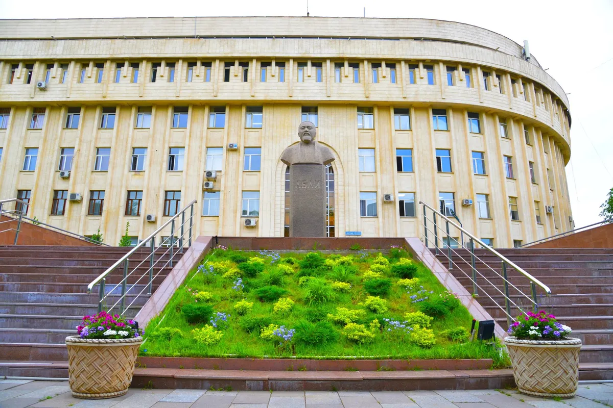 Филология факультеті
