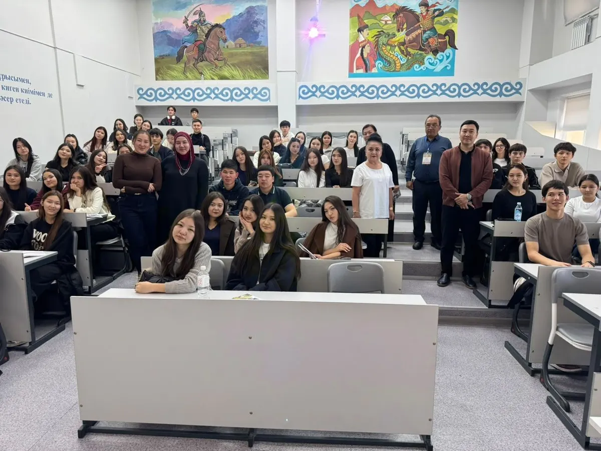 Department Teachers Offer Guidance to Students